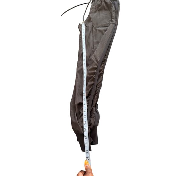 Lululemon Women's Dance Studio Mid-Rise Jogger Pants Full Length Size 4 - Picture 11 of 11